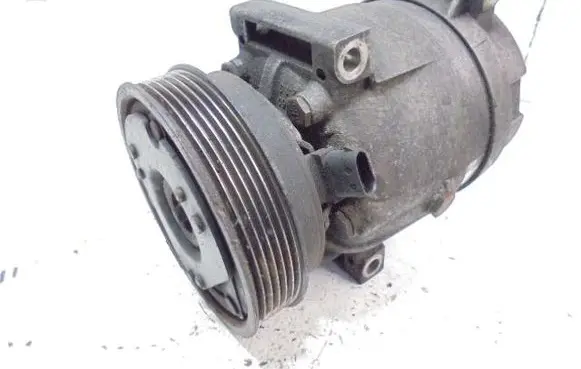 Renault Megane I Air conditioning (A/C) compressor (pump) 7700103536