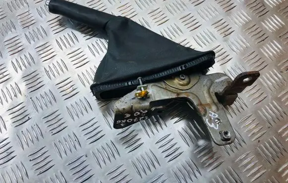 Nissan Pathfinder R51 Handbrake/parking brake lever assembly