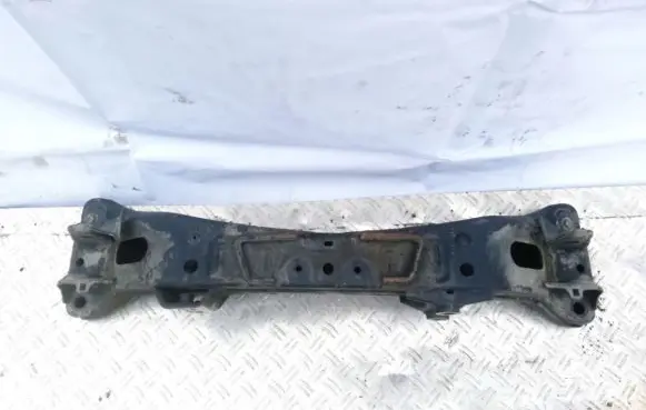 Lexus IS 200-300 Front subframe