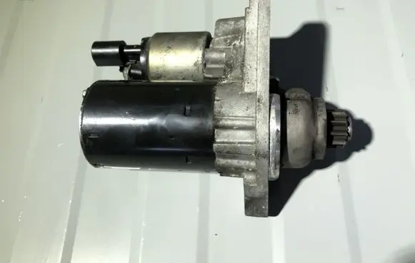 Volkswagen Cross Polo Starter motor 02T911024K