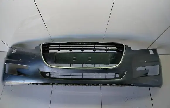 Peugeot 508 Front bumper 9686572177