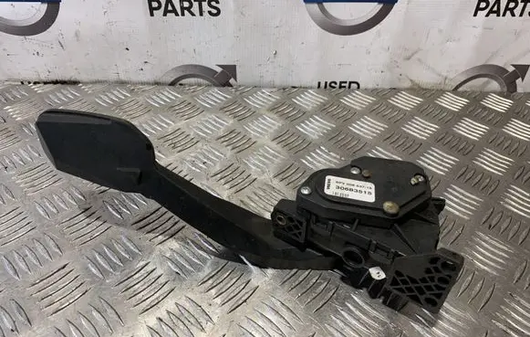 Volvo S60 Accelerator throttle pedal 30636005