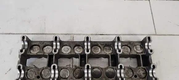Mercedes-Benz Vito Viano W639 Engine head R6110160504