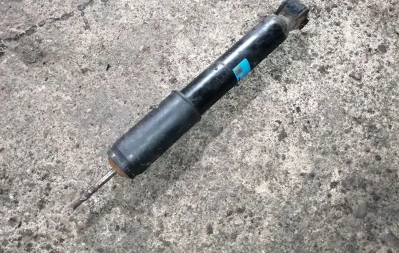 Mercedes-Benz ML W163 Rear shock absorber/damper