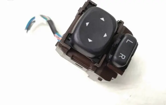 Toyota Avensis T270 Wing mirror switch 183647