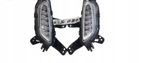 Hyundai i30 Fog light set 92208G41