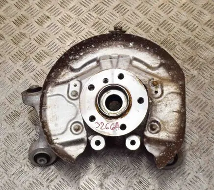 Rear wheel hub