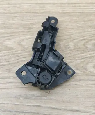 BMW 5 F10 F11 Armrest lock 