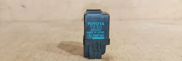 Toyota Picnic Hazard warning light relay 8198012110 1665000640 FLASHER