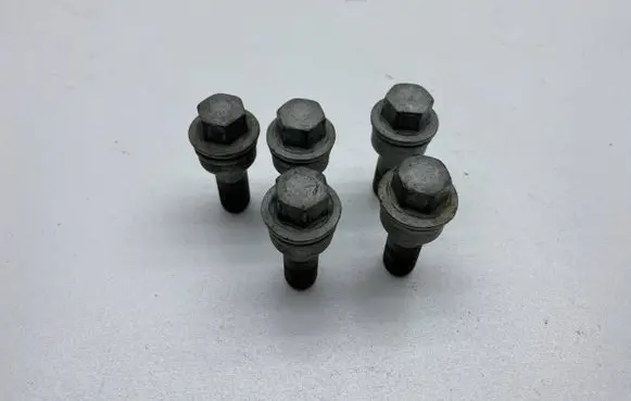 Nuts/bolts