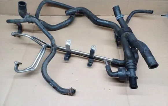 Seat Ibiza IV (6J,6P) Engine coolant pipe/hose 1K0122058T