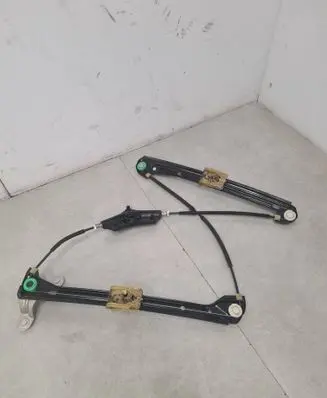 Volkswagen Golf VII Front door electric window regulator 5G4837462F C03533103