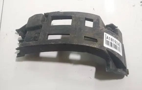 Volkswagen PASSAT B6 Front bumper lower grill 