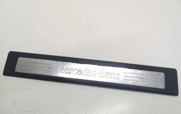 Mercedes-Benz GL X164 Front sill trim cover A1646803435