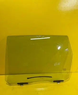 Rear door window glass