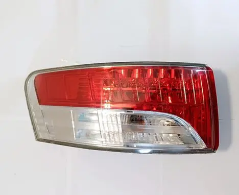 Toyota Avensis T270 Rear/tail lights