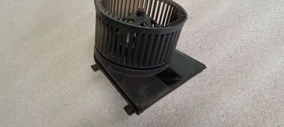Volkswagen Golf IV Heater fan/blower 1J1819021