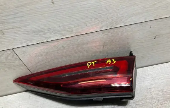 Audi A3 8Y Tailgate rear/tail lights 8y0945308