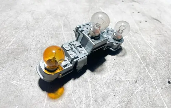 Volvo C30 Tail light bulb cover holder 27712204