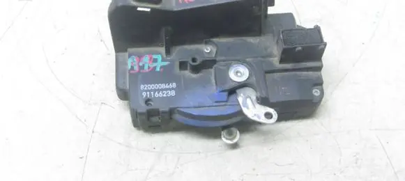 Renault Trafic II (X83) Rear door lock 8200008468