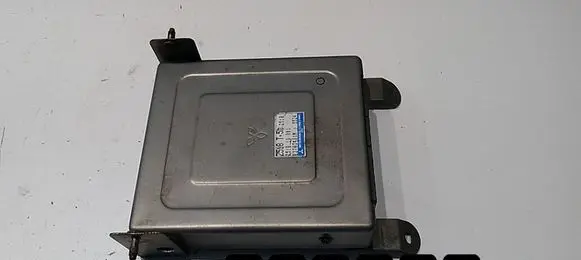 Mazda 323 Engine control unit/module E2T83481M