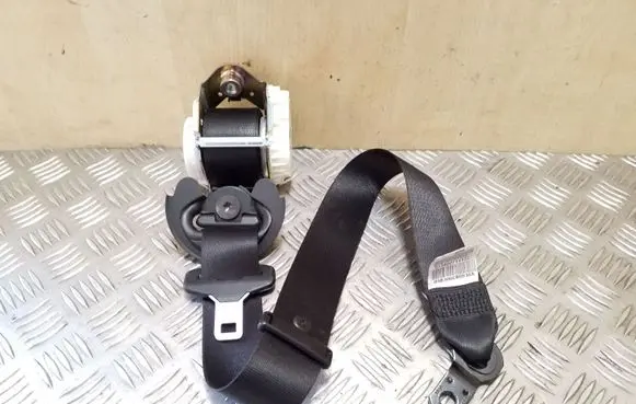 BMW X3 E83 Front seatbelt S1340071110G 1340071110