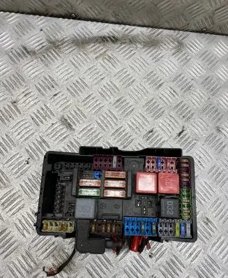 Mercedes-Benz C W205 Fuse module A2059068501