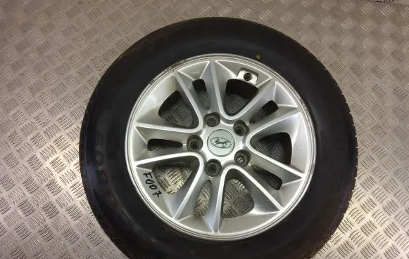 Hyundai i30 R15 alloy rim 