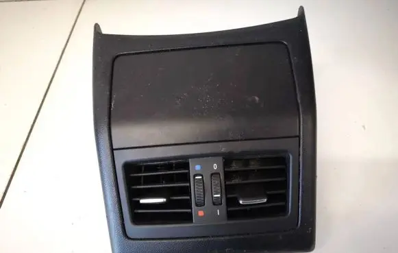 BMW 3 E90 E91 Dash center air vent grill 7129556 64226932023