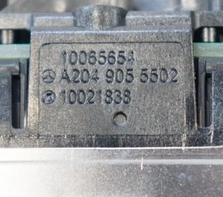 Mercedes-Benz C W204 Electric window control switch A2049055502