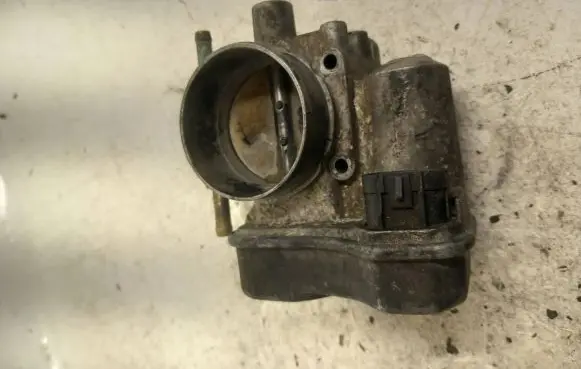 Opel Zafira A Throttle valve 09128518