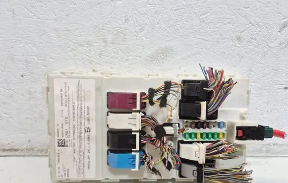 Mini Clubman F54 Central body control module 9869876 5C6N11F05