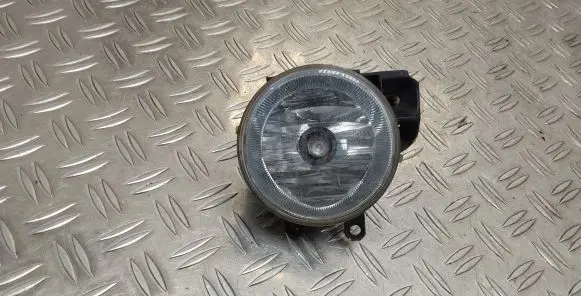 Toyota RAV 4 (XA40) Front fog light