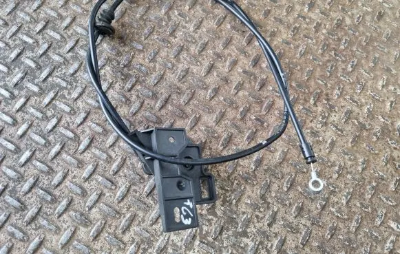 Skoda Fabia Mk3 (NJ) Engine bonnet/hood lock release cable 6V0823535C