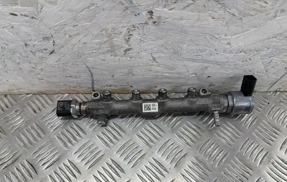 Skoda Octavia Mk4 Fuel main line pipe 05L089 04L130764E 05L906054A