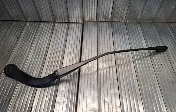 BMW 3 E90 E91 Front wiper blade arm 7253397