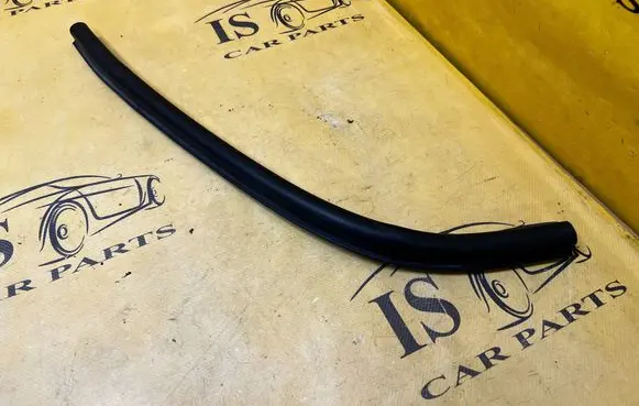 Land Rover Discovery 5 Engine compartment rubber 