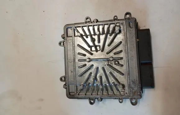Volvo S60 Engine control unit/module 30729826 0281012103