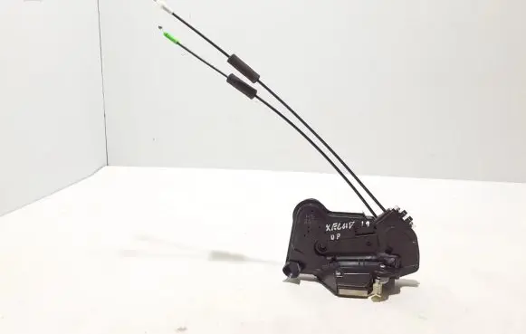Toyota Hilux (AN120, AN130) Front door lock 6903002480