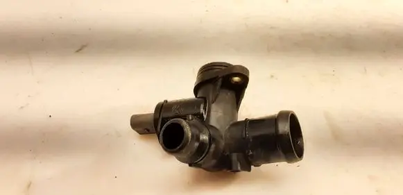 Audi A4 S4 B7 8E 8H Engine coolant pipe/hose 06D121133A