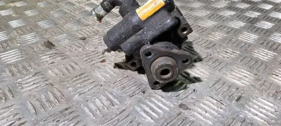 Alfa Romeo 156 Power steering pump 26073338 46533000