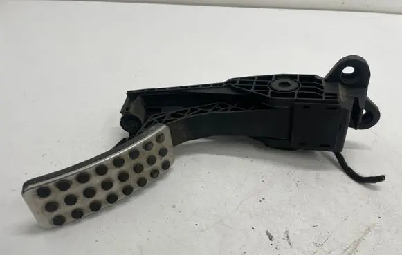 Mercedes-Benz R W251 Accelerator throttle pedal A1643000004