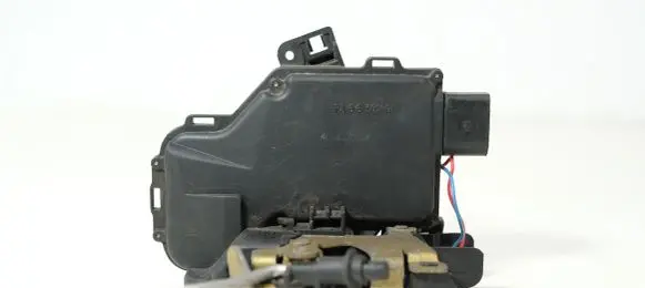 Audi A6 S6 C5 4B Front door lock 4B1837016B