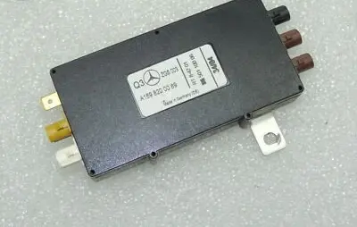 Mercedes-Benz A W169 Aerial antenna amplifier A1698200089