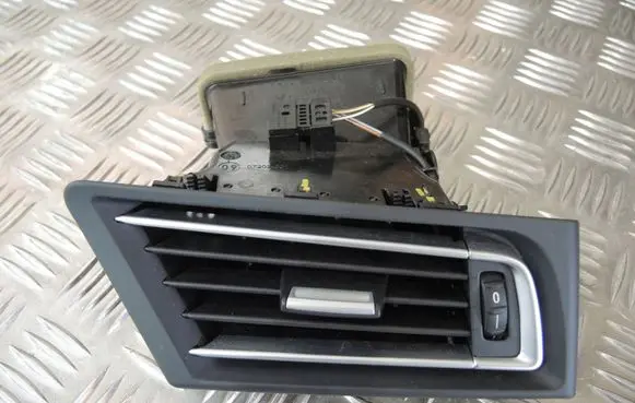 BMW 7 F01 F02 F03 F04 Dashboard side air vent grill/cover trim 9115858