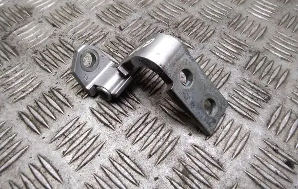Lexus GS 300 350 430 450H Rear door lower hinge