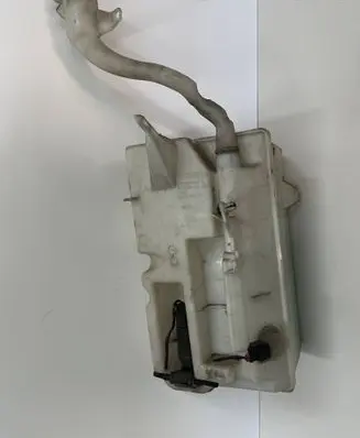 Volvo XC60 Windshield washer fluid reservoir/tank 30753424 30753425