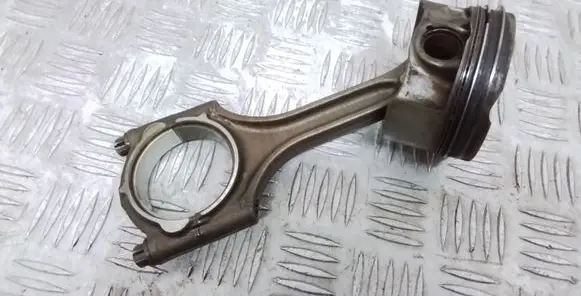 Volvo S90, V90 Piston with connecting rod