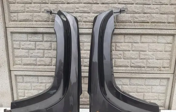 Jeep Cherokee Front arch trim 