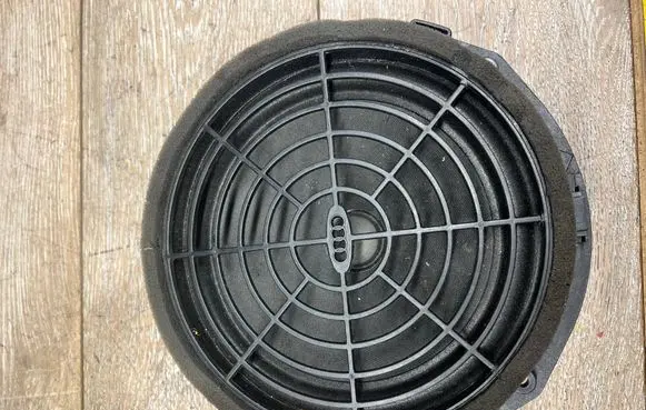 Audi A1 Front door speaker 8X0035415C